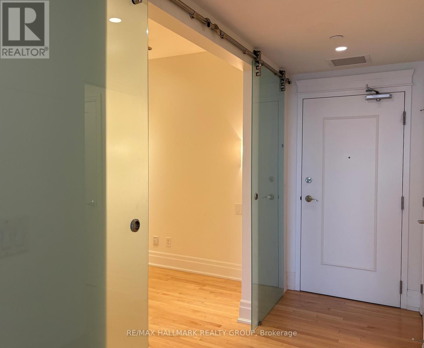 404 - 108 Lisgar Street, Ottawa, Ontario K2P 1E1 - Photo 6 - X12547008