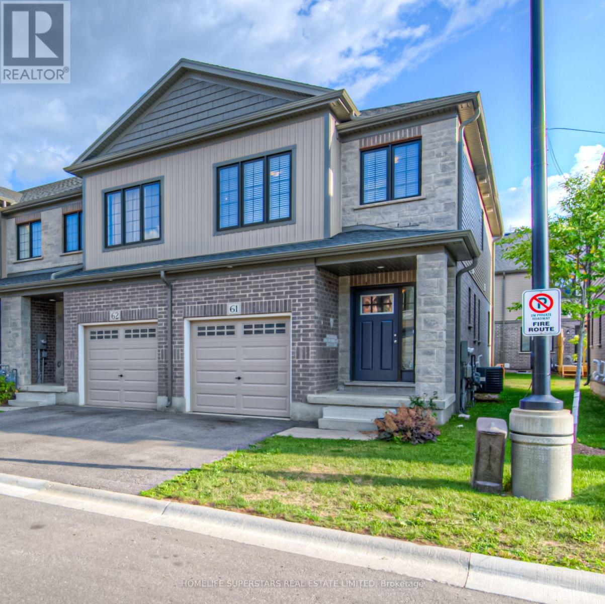 61 - 135 HARDCASTLE DRIVE, Cambridge, Ontario