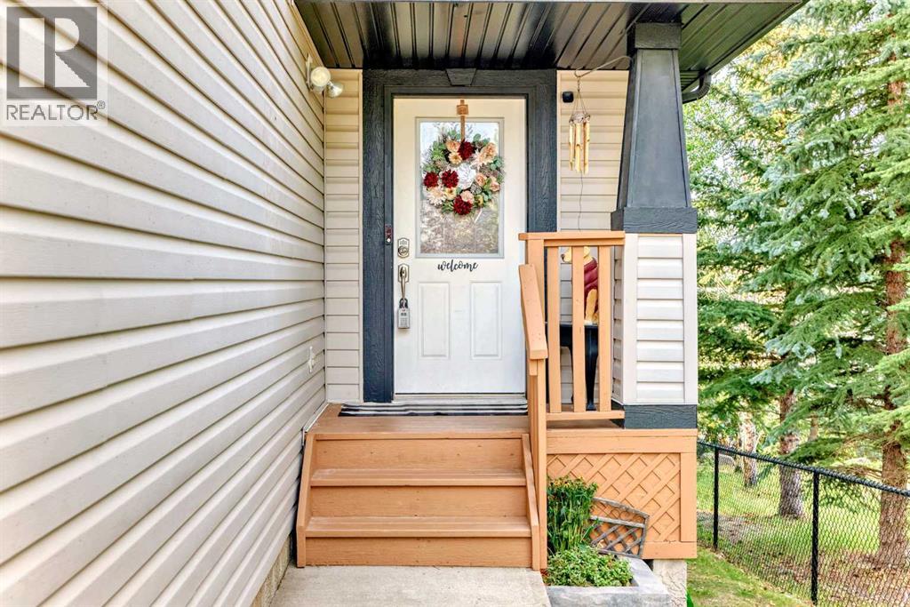 23 Rockyspring Green Nw, Calgary, Alberta  T3G 6A3 - Photo 2 - A2256937