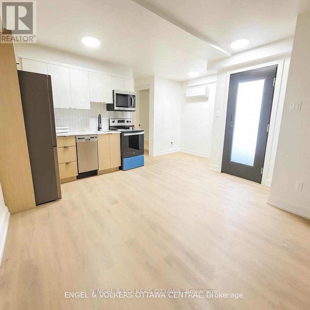 2 - 154 Fifth Avenue, Ottawa, Ontario K1S 2M8 - Photo 3 - X12588872