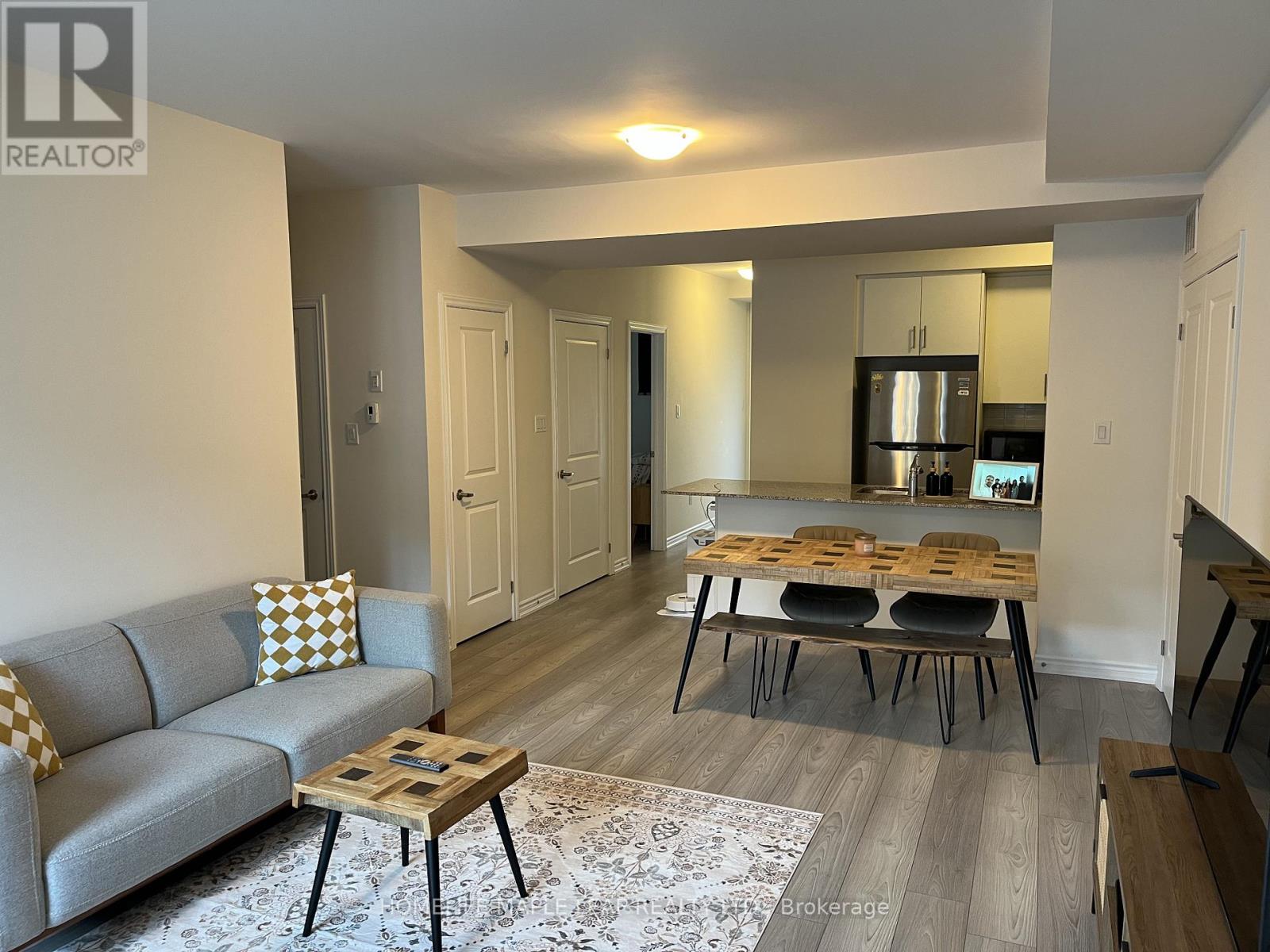 46 - 45 Knotsberry Circle, Brampton, Ontario L6Y 0C3 - Photo 2 - W12583758