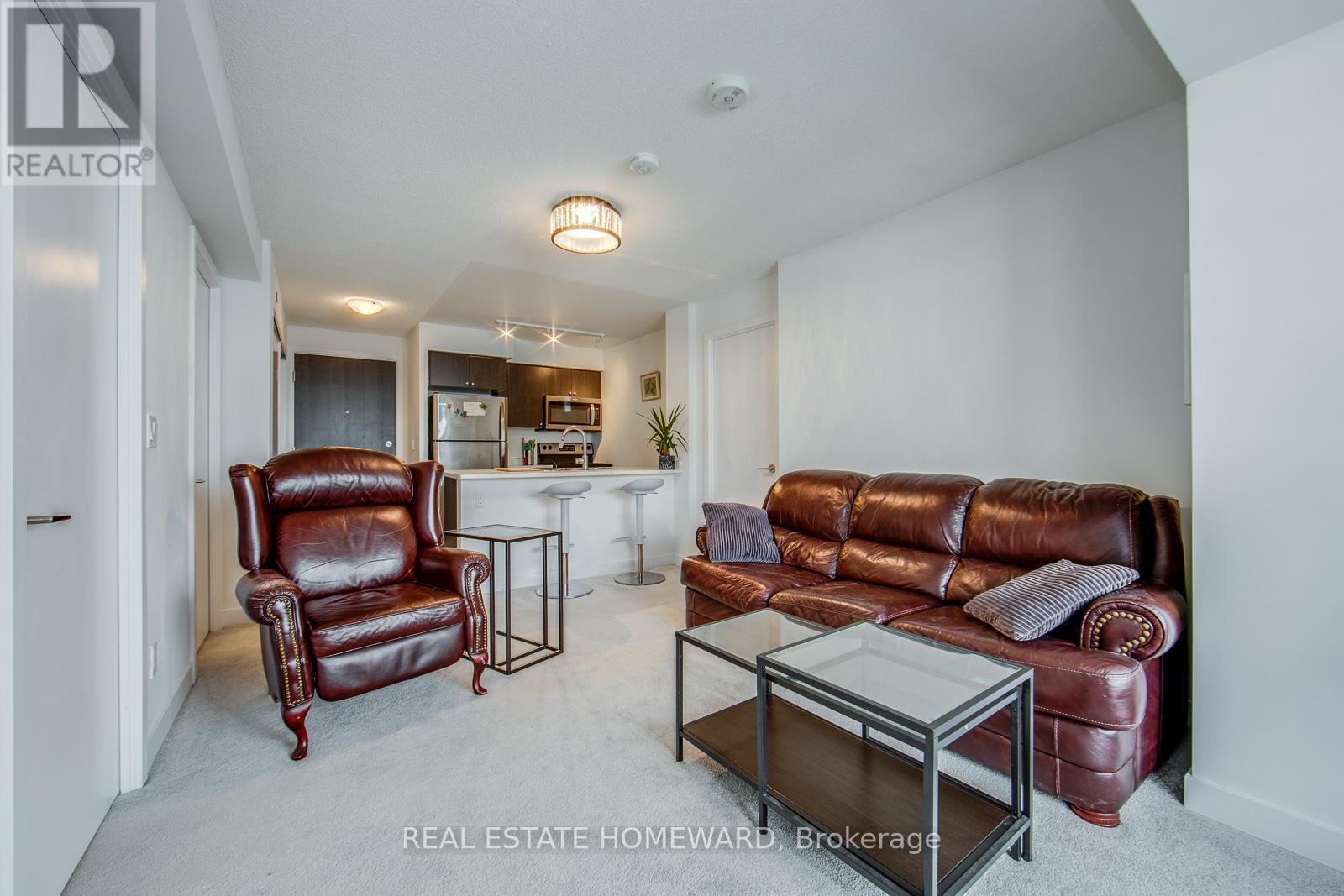 8 Trent Avenue, Toronto, Ontario M4C 0A6 - Photo 6 - E12588866