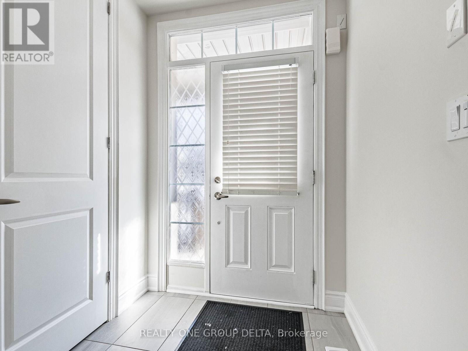 . - 6 Quinton Ridge, Brampton, Ontario  L6Y 0E3 - Photo 3 - W12588862