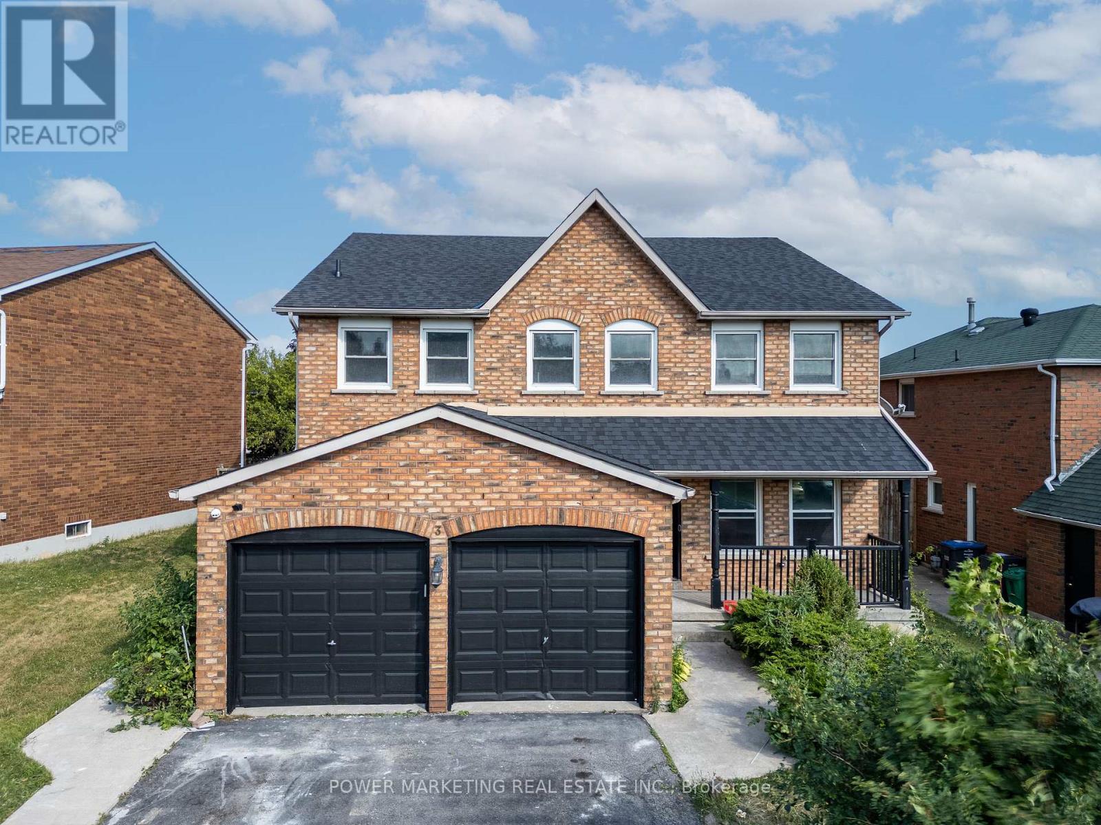 3 Newbury Crescent, Brampton, Ontario L6S 5L7 - Photo 3 - W12588876
