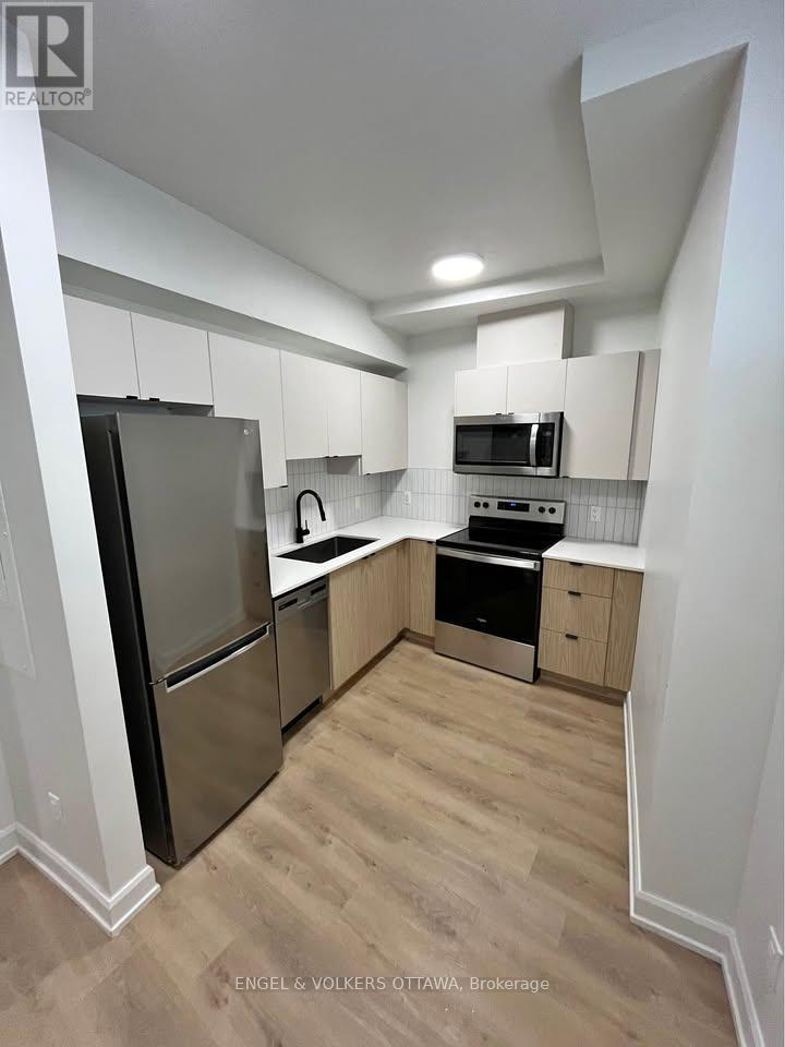 1 - 156 Fifth Avenue, Ottawa, Ontario  K1S 2M8 - Photo 2 - X12588884