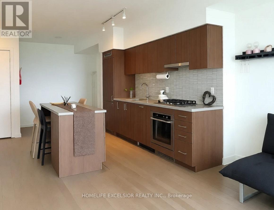 1306 - 501 St. Clair Avenue W, Toronto, Ontario  M5P 0A2 - Photo 3 - C12588886