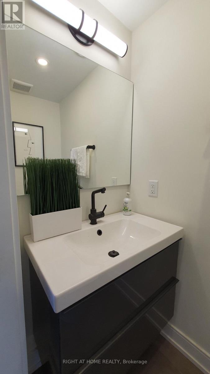 5 - 106 Lappin Avenue, Toronto, Ontario M6H 1Y4 - Photo 12 - W12588478