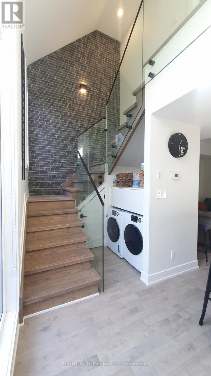 5 - 106 Lappin Avenue, Toronto, Ontario  M6H 1Y4 - Photo 5 - W12588478