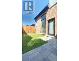 5 - 106 LAPPIN AVENUE, Toronto, Ontario