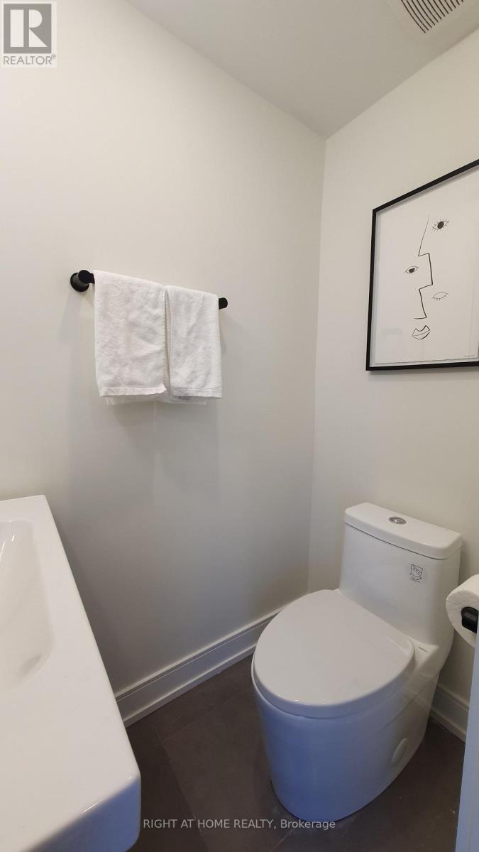 5 - 106 Lappin Avenue, Toronto, Ontario  M6H 1Y4 - Photo 11 - W12588478