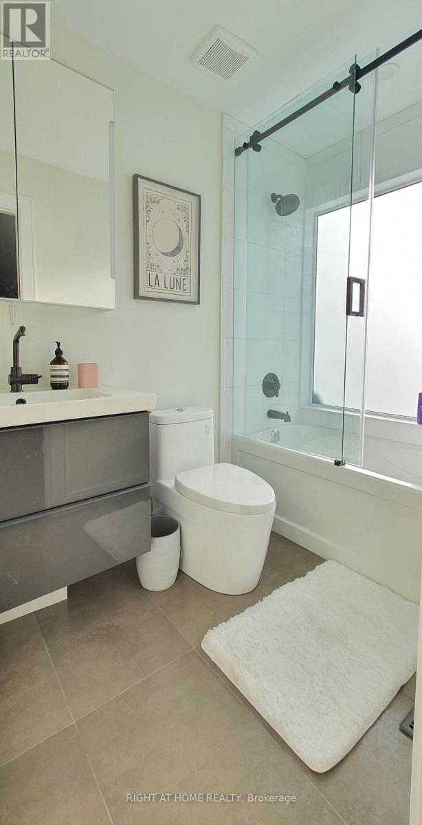 5 - 106 Lappin Avenue, Toronto, Ontario  M6H 1Y4 - Photo 9 - W12588478