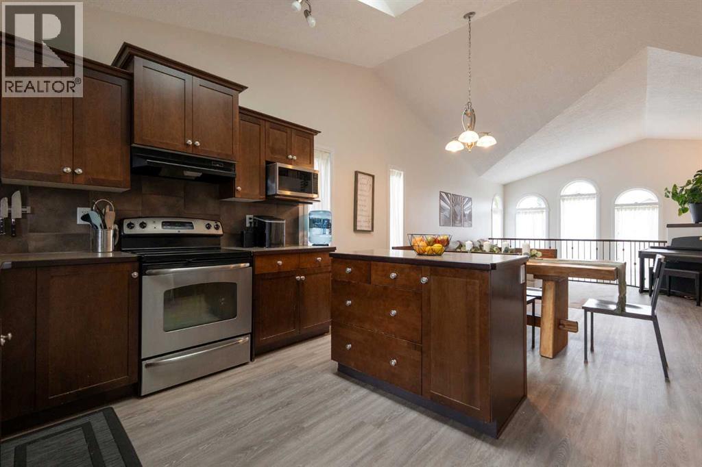 148 Coalbanks Boulevard W, Lethbridge, Alberta  T1J 3Y9 - Photo 13 - A2273289