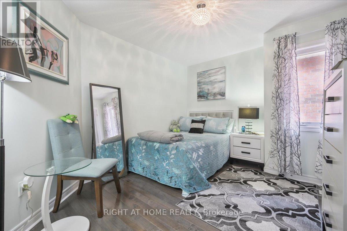 1449 Laurier Avenue, Milton, Ontario  L9T 6J4 - Photo 22 - W12588878