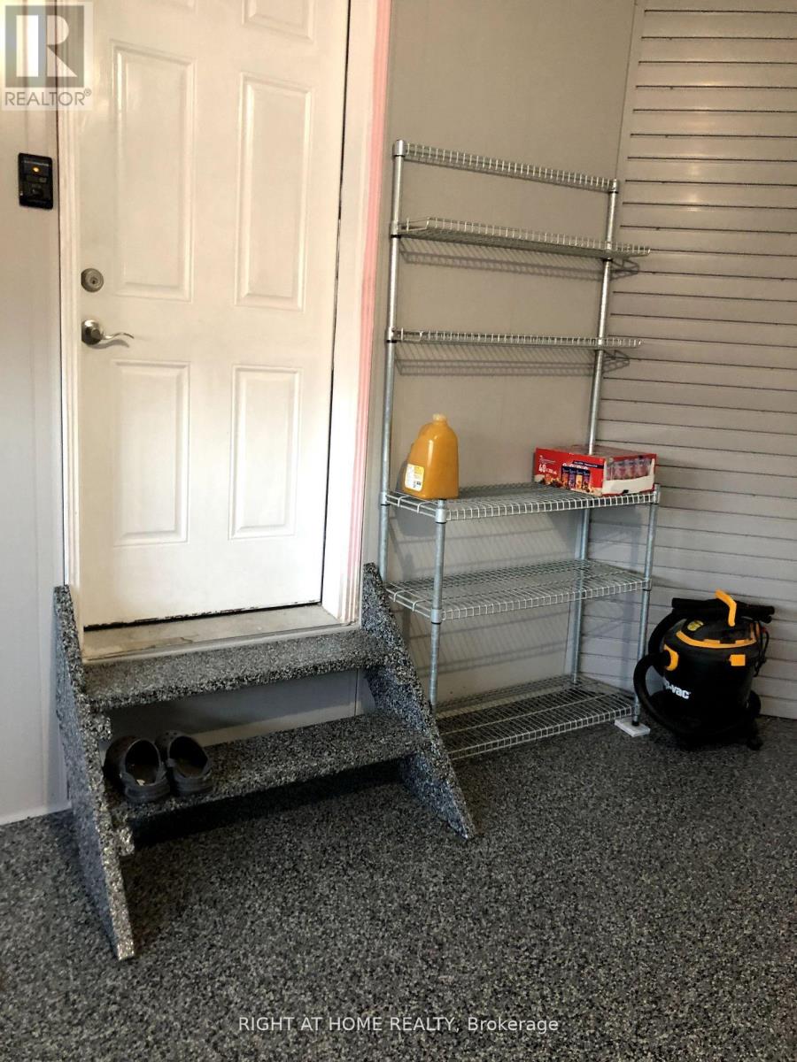 1449 Laurier Avenue, Milton, Ontario  L9T 6J4 - Photo 29 - W12588878