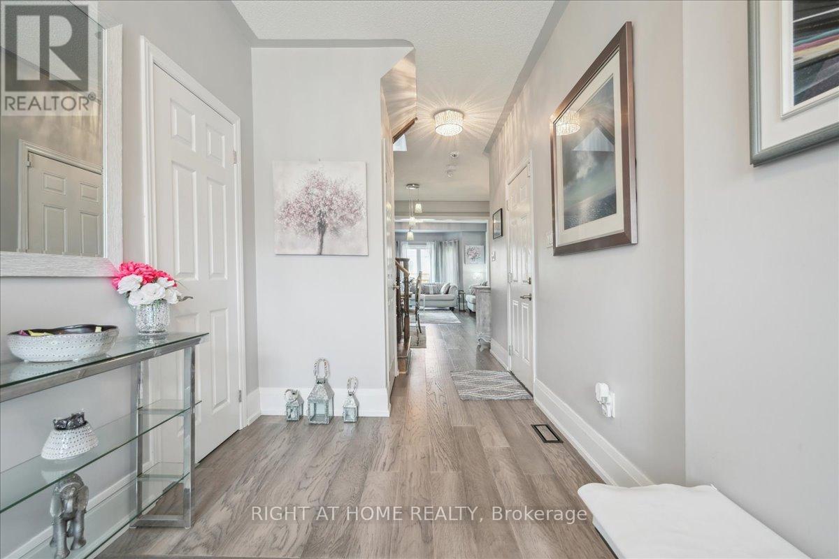 1449 Laurier Avenue, Milton, Ontario  L9T 6J4 - Photo 4 - W12588878