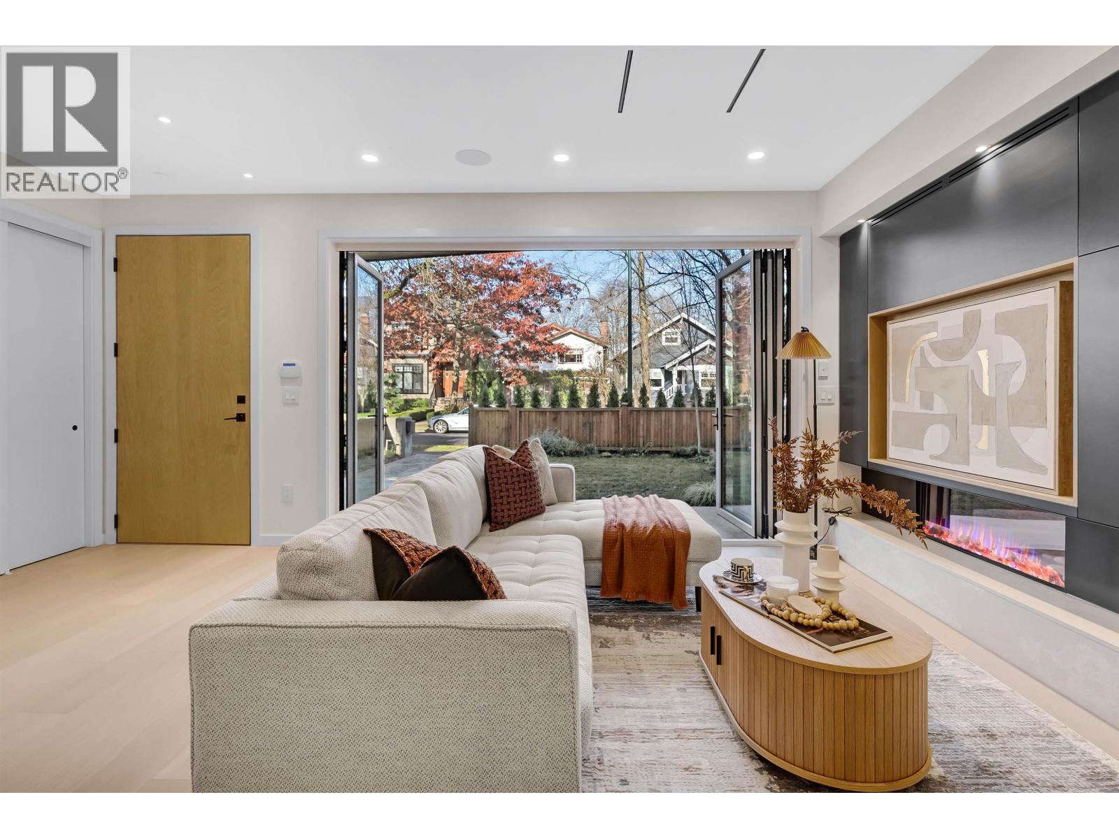 2 2764 W 14th Avenue, Vancouver, British Columbia  V6K 2X2 - Photo 8 - R3071039