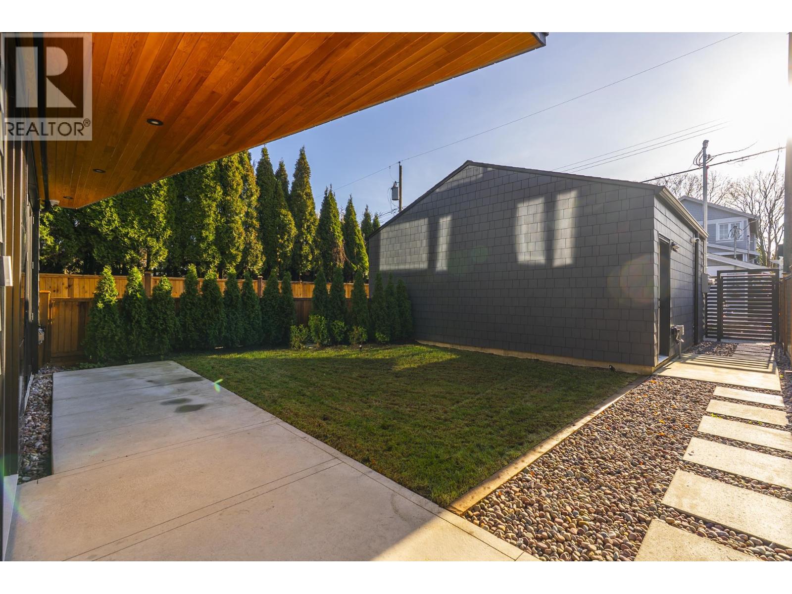 2 2764 W 14th Avenue, Vancouver, British Columbia  V6K 2X2 - Photo 33 - R3071039