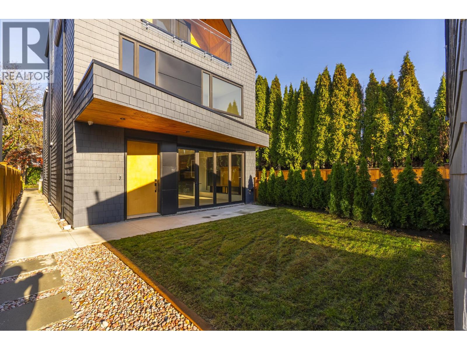 2 2764 W 14th Avenue, Vancouver, British Columbia  V6K 2X2 - Photo 32 - R3071039