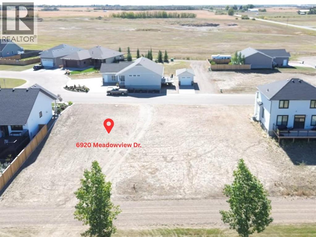 6920 Meadowview Drive, Stettler, Alberta  T0C 2L2 - Photo 3 - A2272909