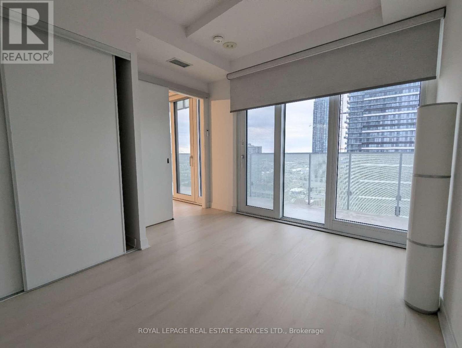 1908 - 3900 Confederation Parkway, Mississauga, Ontario  L5B 0M3 - Photo 11 - W12571530