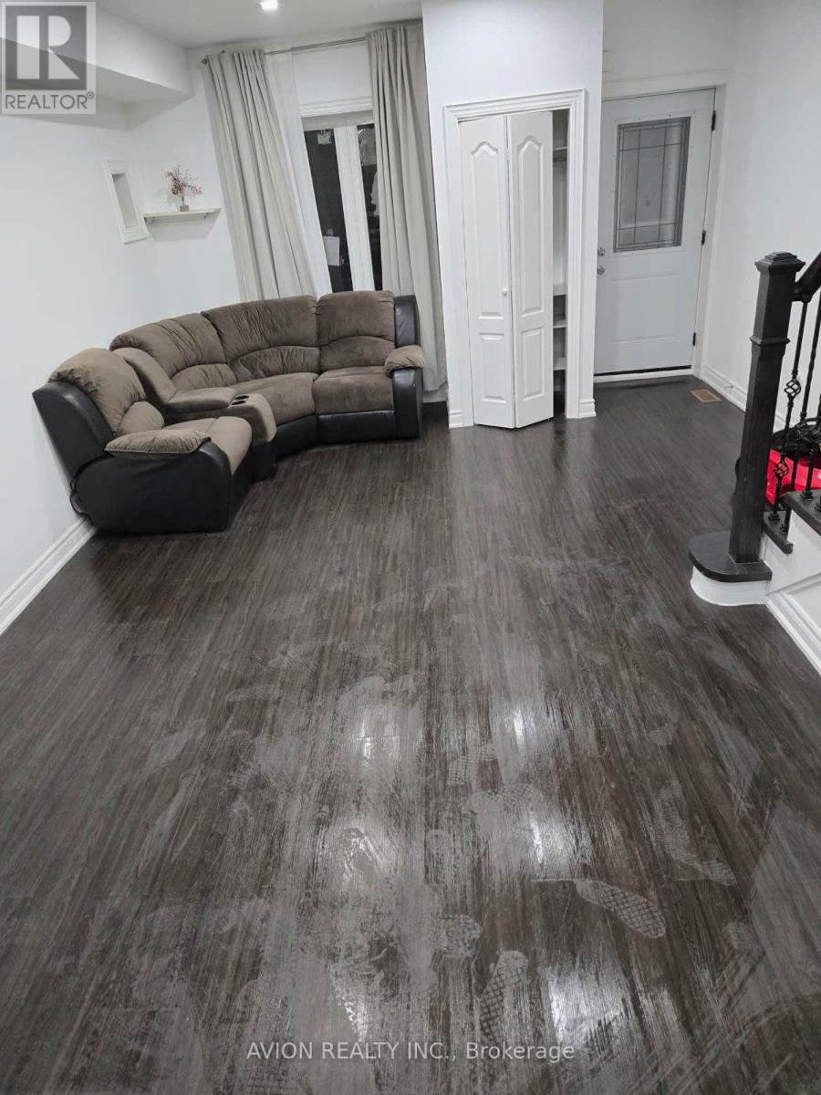 49 Torrens Avenue, Toronto, Ontario  M4K 2H9 - Photo 3 - E12588910