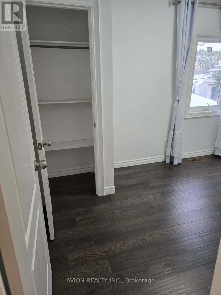 49 Torrens Avenue, Toronto, Ontario  M4K 2H9 - Photo 5 - E12588910