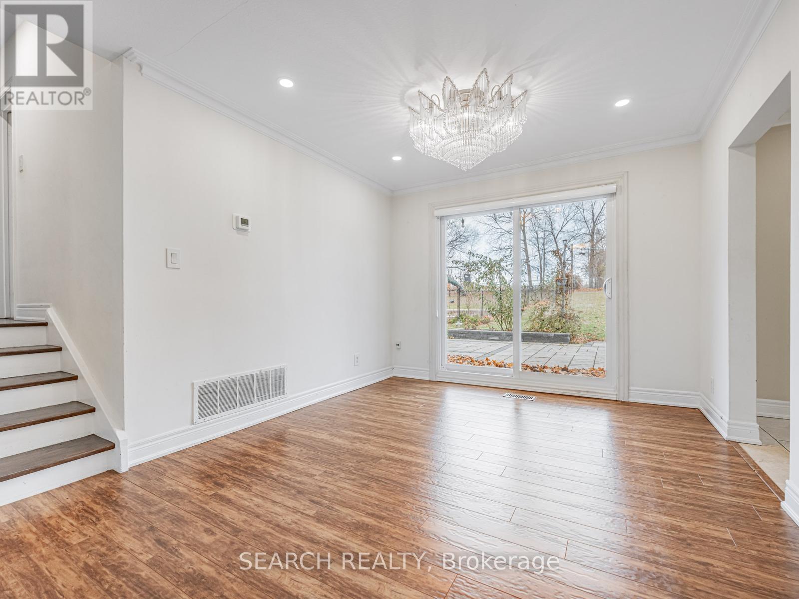 41 Hamilton Drive, Newmarket, Ontario  L3Y 3E7 - Photo 11 - N12588926