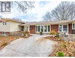 41 HAMILTON DRIVE, Newmarket, Ontario