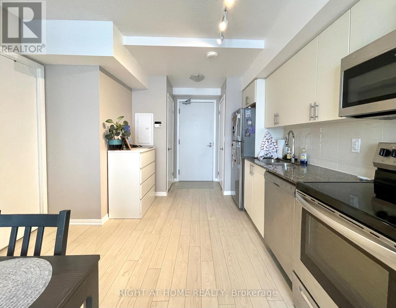 1502 - 3091 Dufferin Street, Toronto, Ontario M6A 0C4 - Photo 15 - W12588914