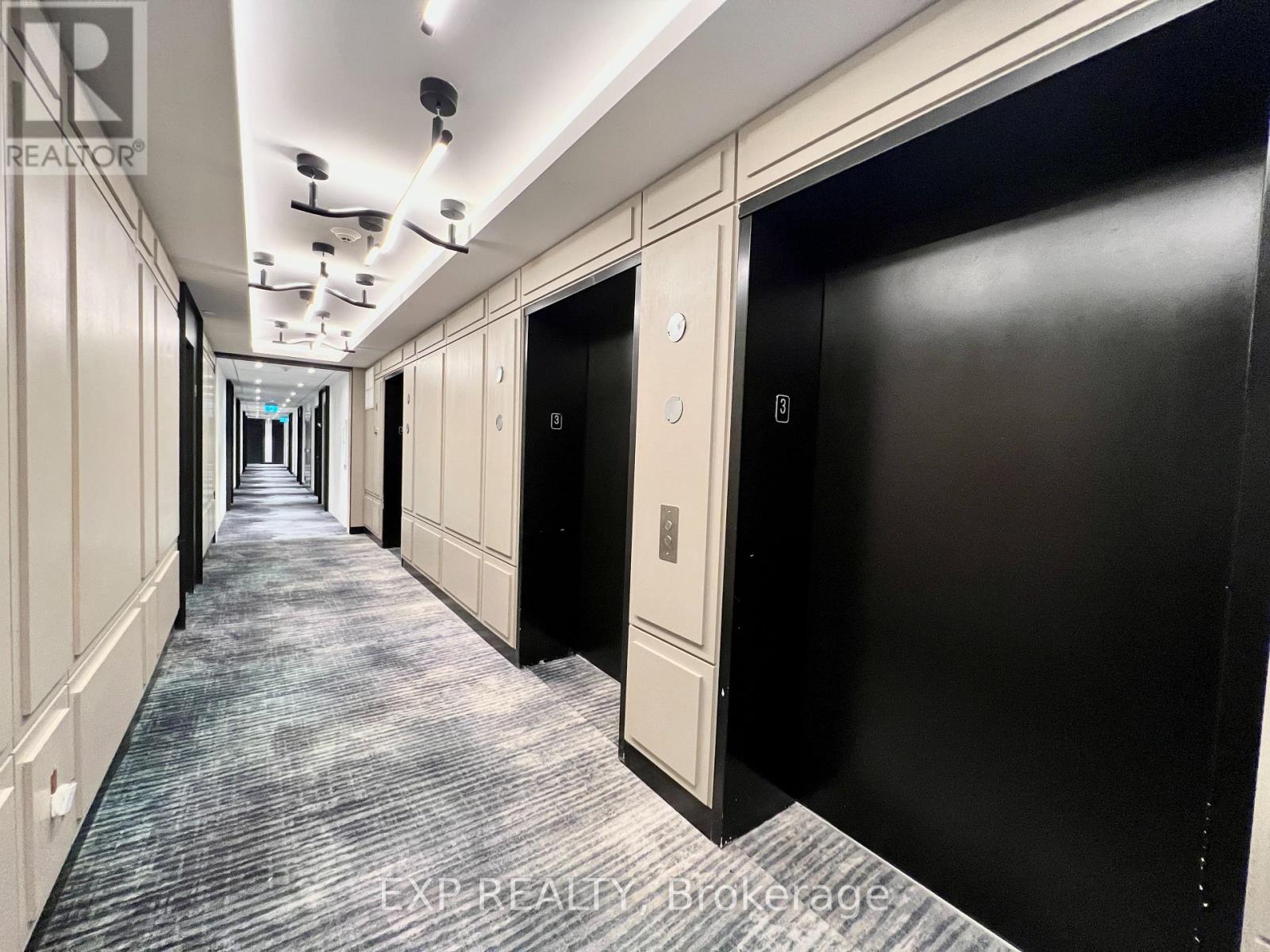 305 - 3200 William Coltson Avenue, Oakville, Ontario  L6H 7C2 - Photo 3 - W12588922