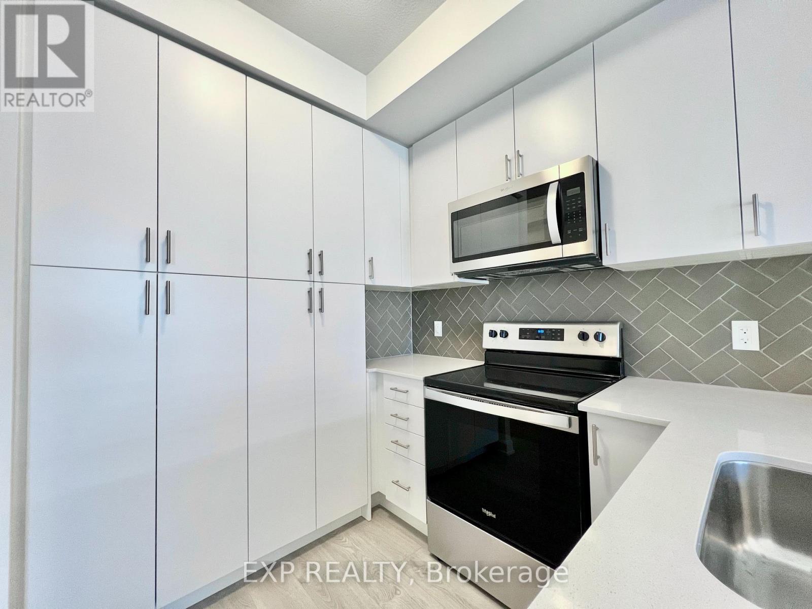 305 - 3200 William Coltson Avenue, Oakville, Ontario  L6H 7C2 - Photo 5 - W12588922