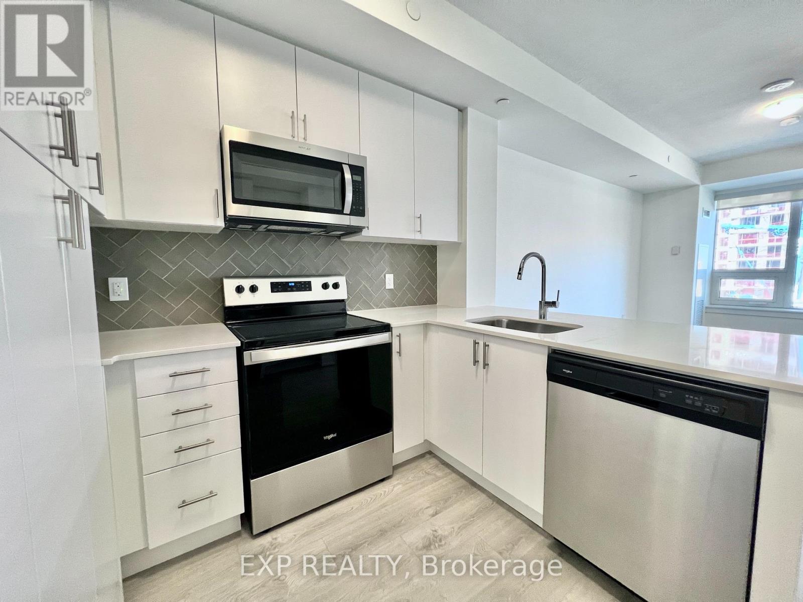 305 - 3200 William Coltson Avenue, Oakville, Ontario  L6H 7C2 - Photo 6 - W12588922