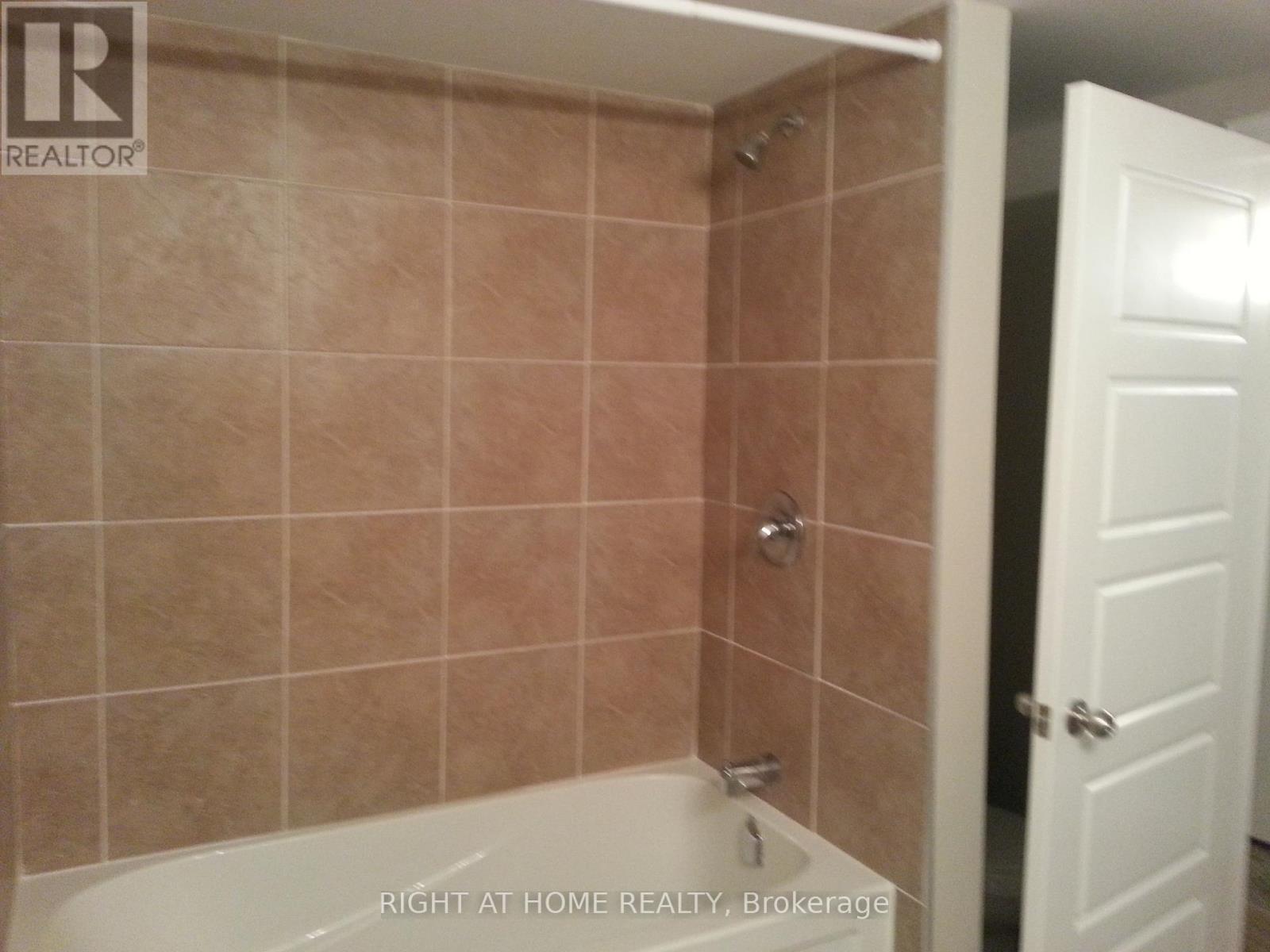 53 Irwin Street, London North, Ontario  N6G 1C9 - Photo 6 - X12588920