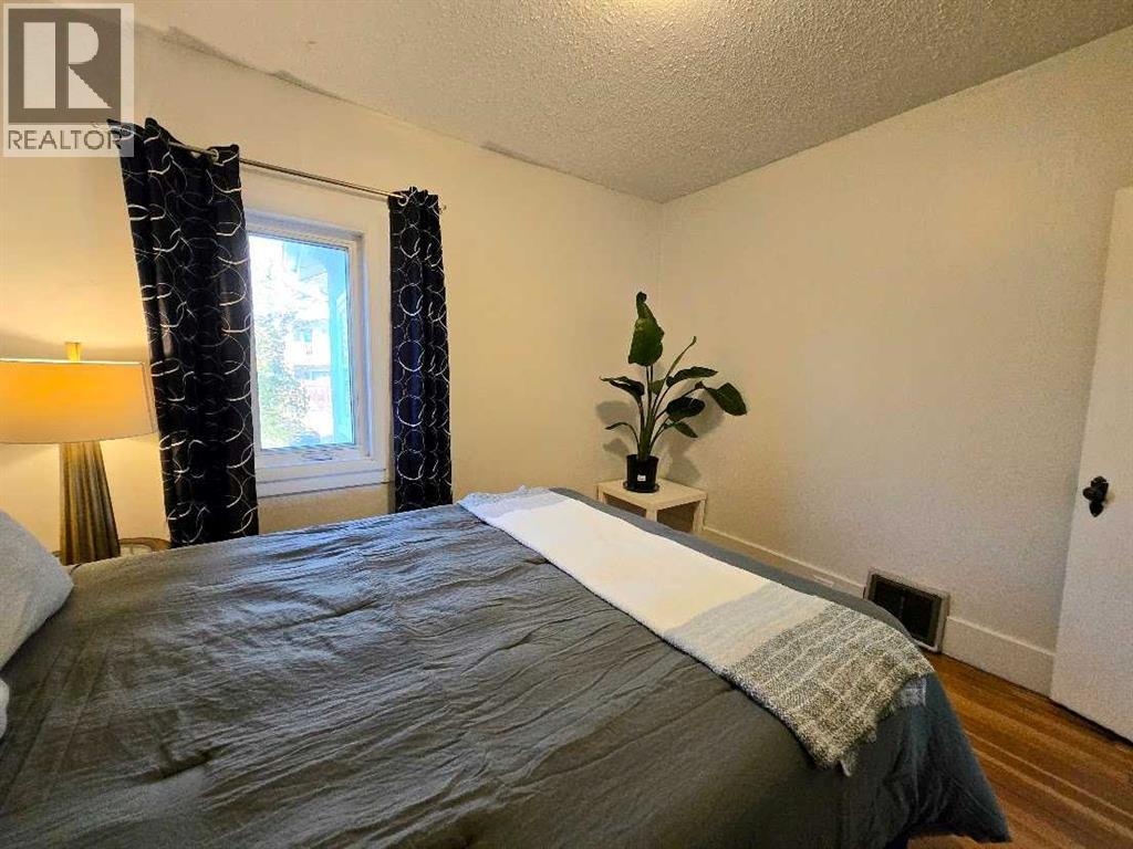 5308 49 Avenue, Camrose, Alberta  T4V 0N5 - Photo 17 - A2266371