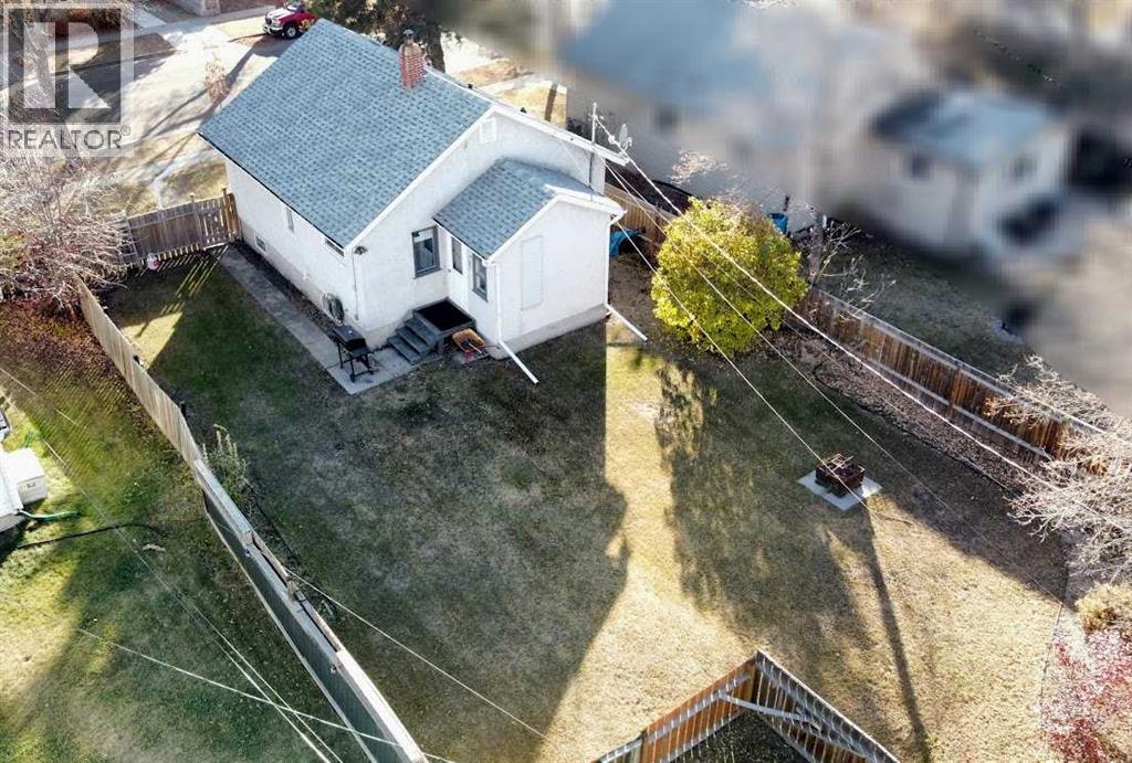 5308 49 Avenue, Camrose, Alberta  T4V 0N5 - Photo 5 - A2266371