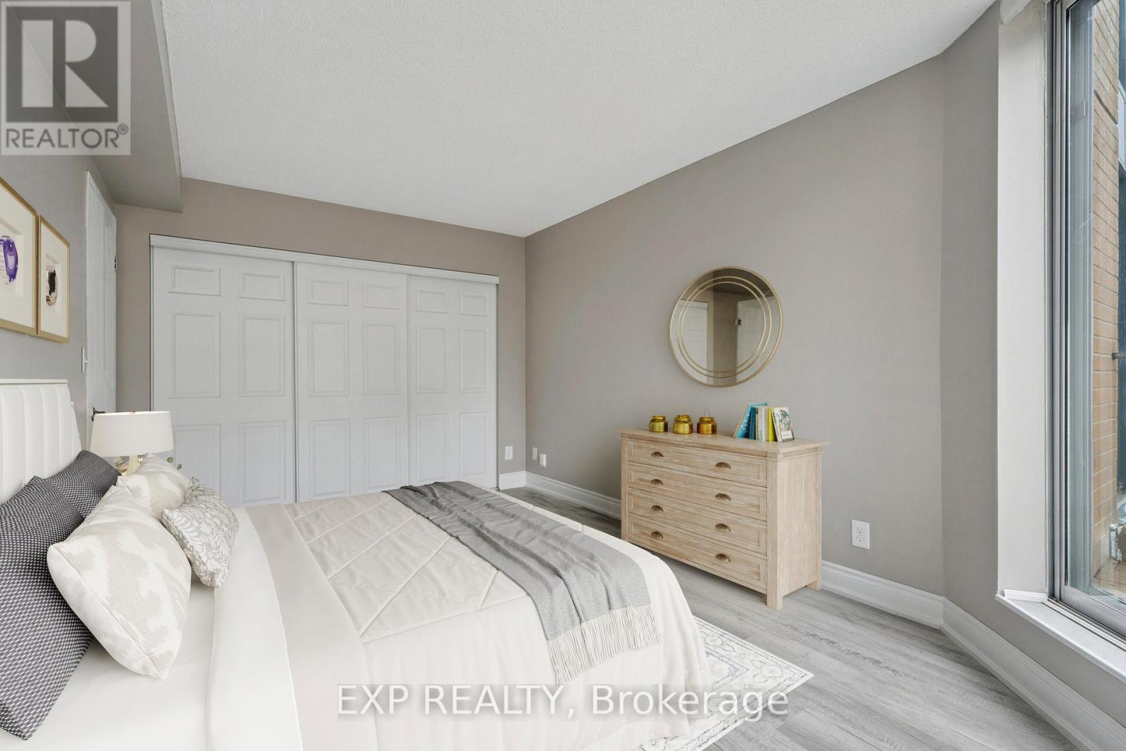 301 - 140 Dunlop Street E, Barrie, Ontario  L4M 6H9 - Photo 17 - S12561472