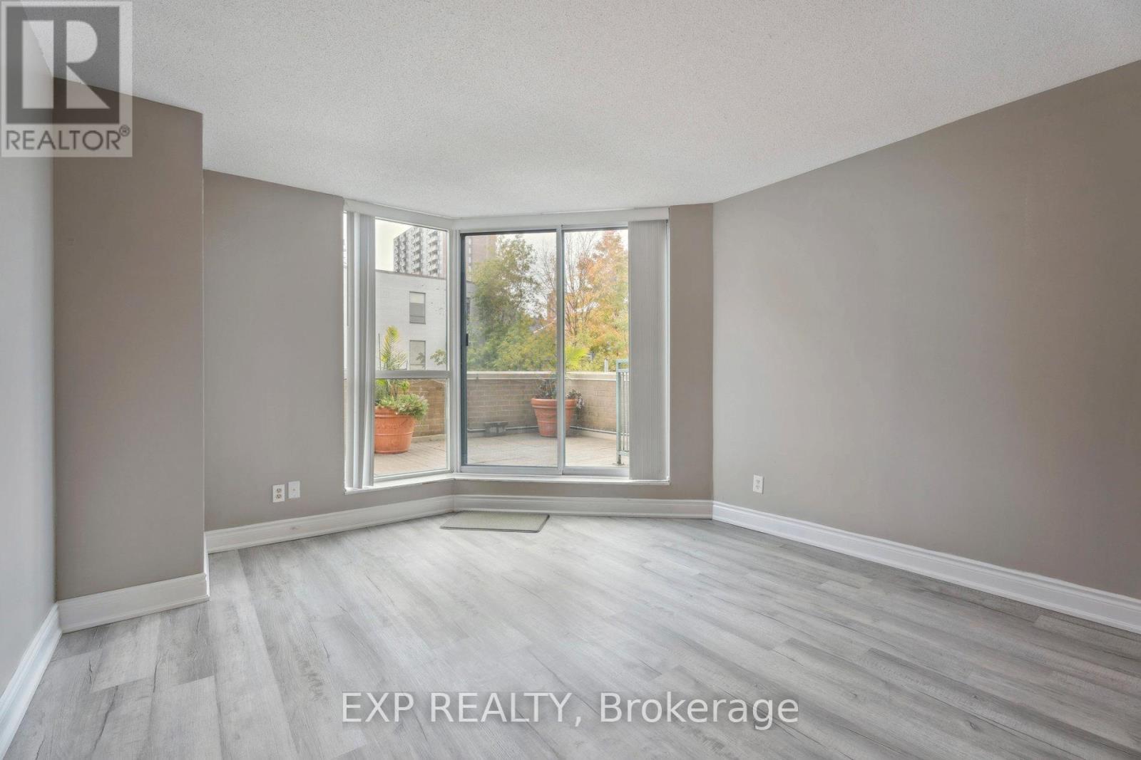 301 - 140 Dunlop Street E, Barrie, Ontario  L4M 6H9 - Photo 30 - S12561472