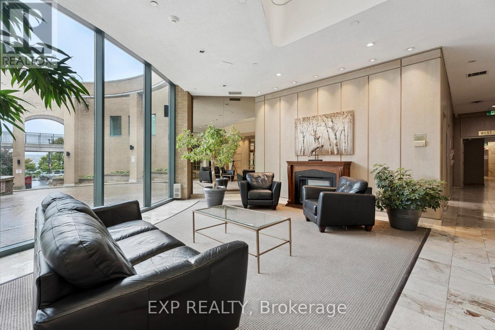 301 - 140 Dunlop Street E, Barrie, Ontario  L4M 6H9 - Photo 5 - S12561472