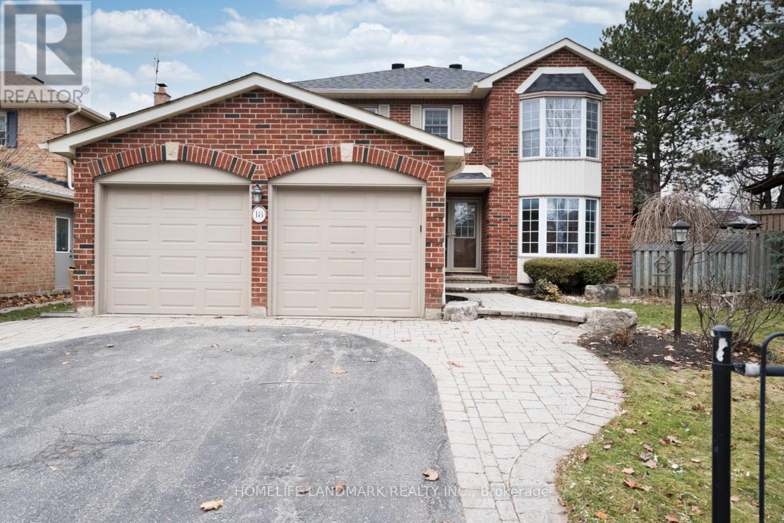 18 GLEN DHU DRIVE, Whitby, Ontario