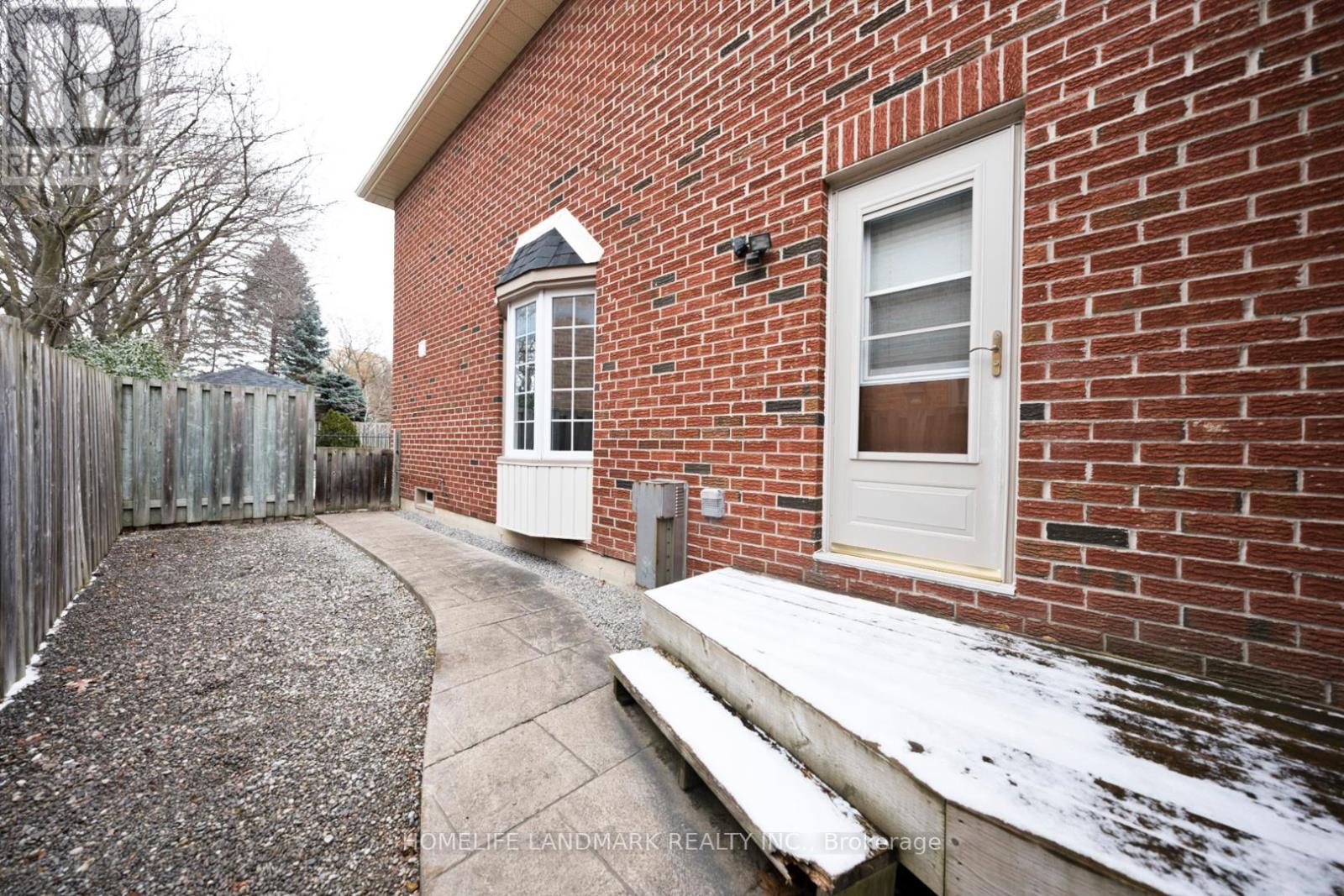 18 Glen Dhu Drive, Whitby, Ontario  L1R 1J5 - Photo 45 - E12588934