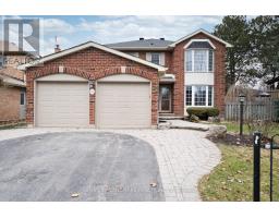 18 GLEN DHU DRIVE, Whitby, Ontario