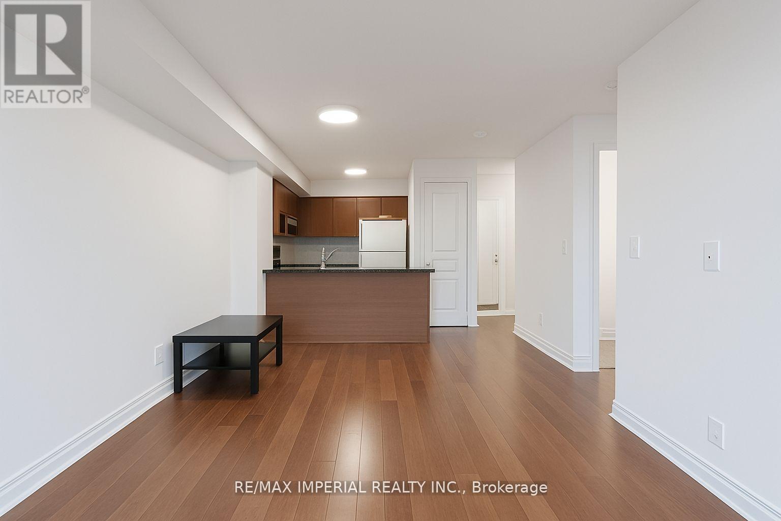 606 - 75 South Town Centre Boulevard, Markham, Ontario  L6G 0B3 - Photo 5 - N12588936