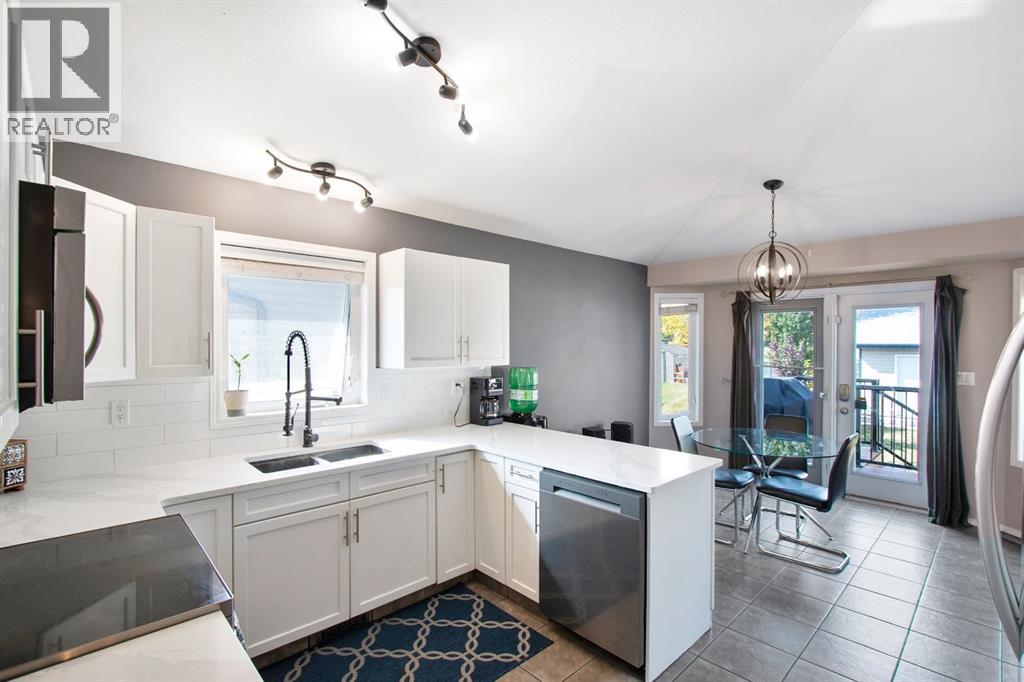 40 Douglas Close, Penhold, Alberta  T0M 1R0 - Photo 11 - A2258351