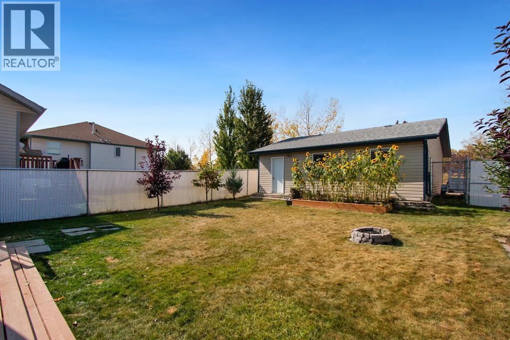 40 Douglas Close, Penhold, Alberta  T0M 1R0 - Photo 39 - A2258351