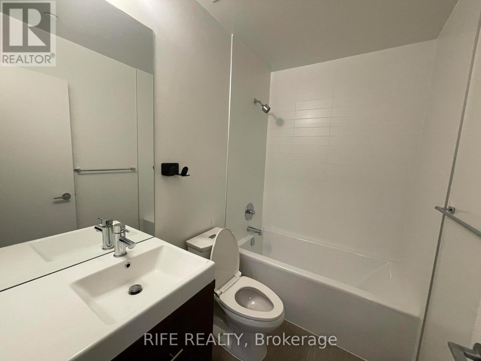 212 - 66 Forest Manor Road, Toronto, Ontario  M2J 0B7 - Photo 14 - C12588950