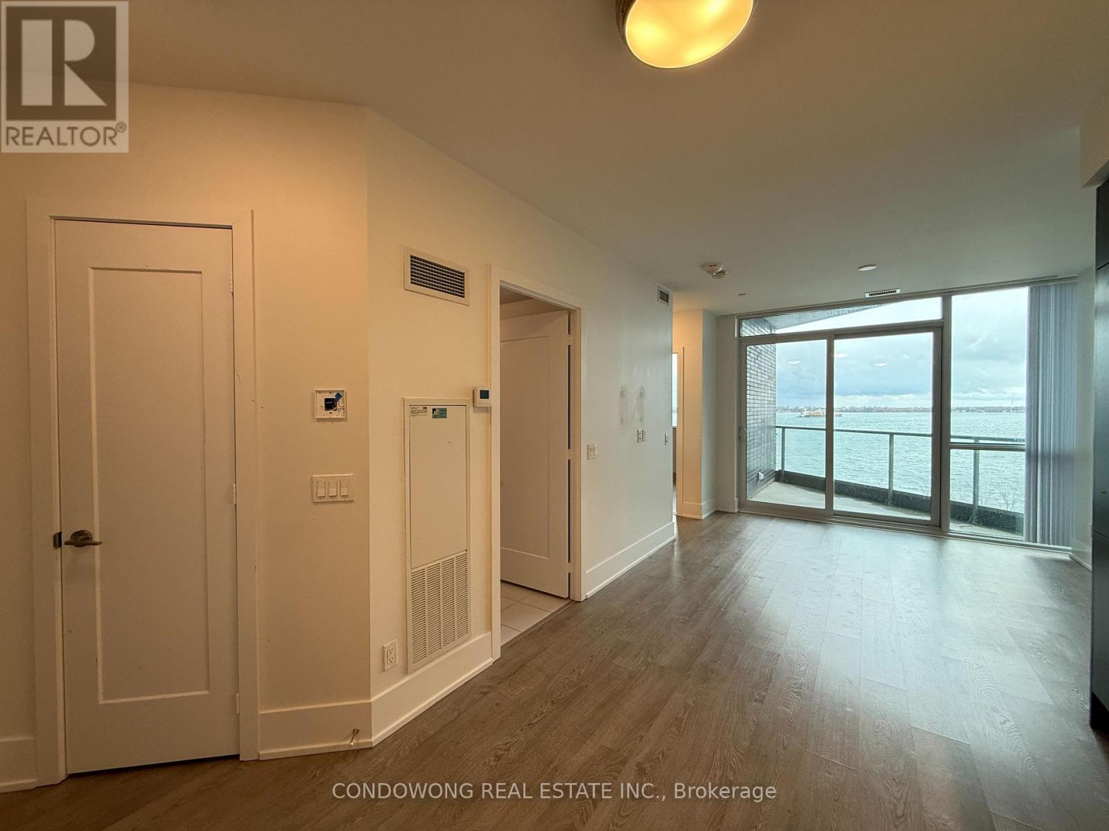 614 - 1 Edgewater Drive, Toronto, Ontario  M5A 0L1 - Photo 3 - C12588954