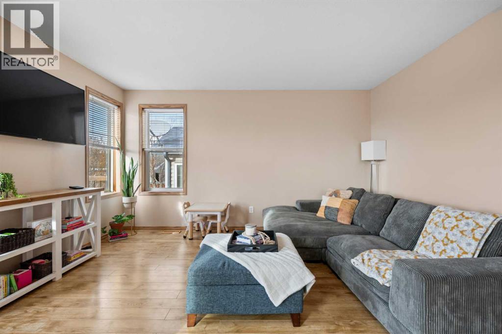 306 Coventry Road Ne, Calgary, Alberta  T3K 5K5 - Photo 4 - A2270908