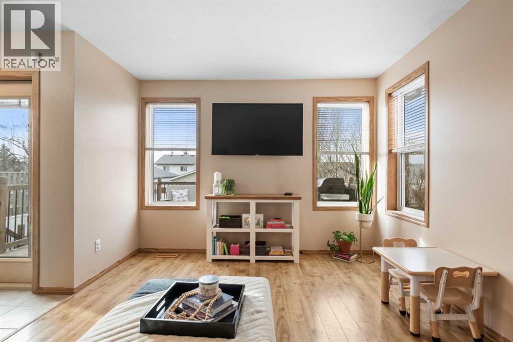 306 Coventry Road Ne, Calgary, Alberta  T3K 5K5 - Photo 6 - A2270908