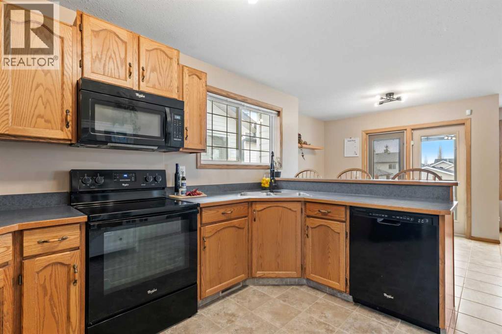 306 Coventry Road Ne, Calgary, Alberta  T3K 5K5 - Photo 13 - A2270908