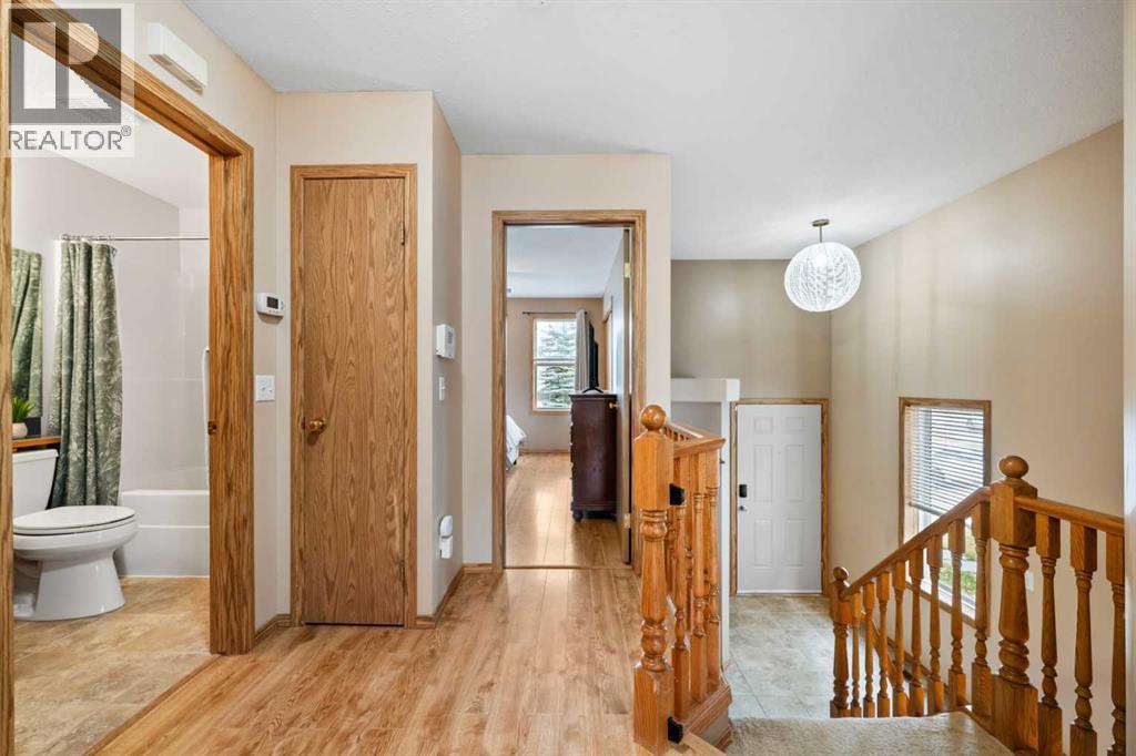 306 Coventry Road Ne, Calgary, Alberta  T3K 5K5 - Photo 17 - A2270908